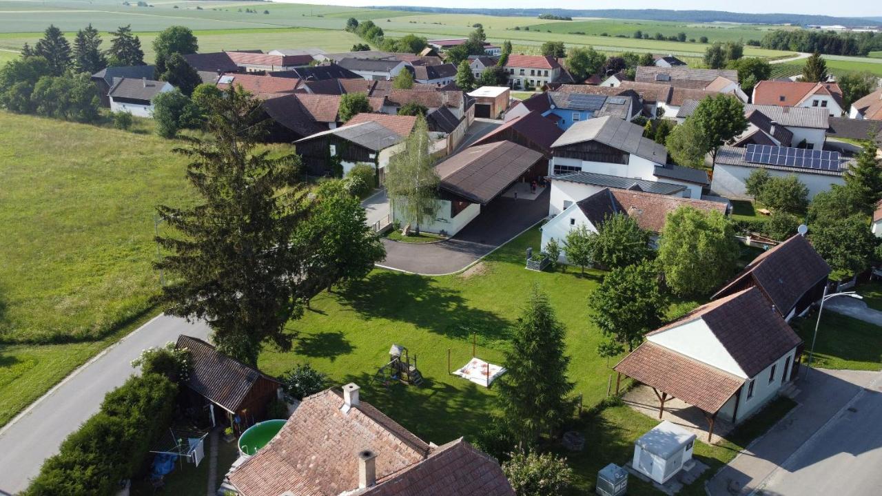 Wohlfuehlhof Bachzelt Hotell Weitersfeld Eksteriør bilde